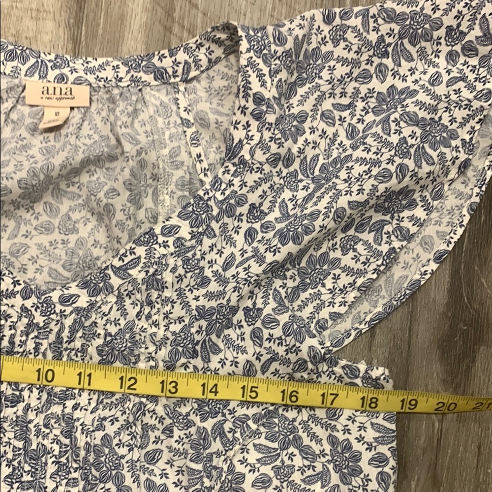 ANA NWT Blue Floral Women's Baby Doll Flutter Sleeve Top - Picture 11 of 12